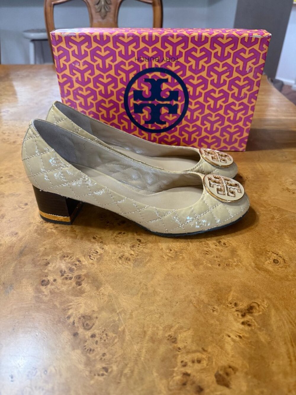 $275 Tory Burch Maggie Quilted Heels Beige sz 8.5